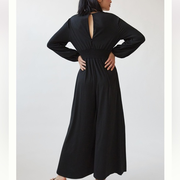 ✨ Anthropologie Wide-Leg V-Neck Jumpsuit Sz L - Picture 3 of 5